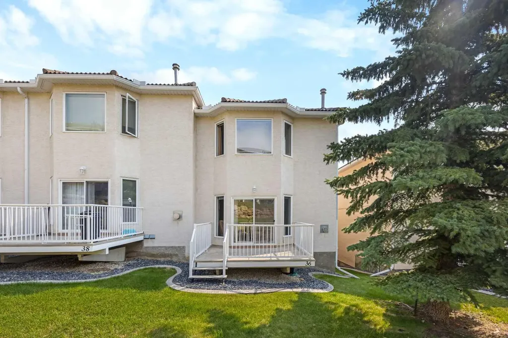 36 Hamptons Link NW Calgary AB T3A 5V9