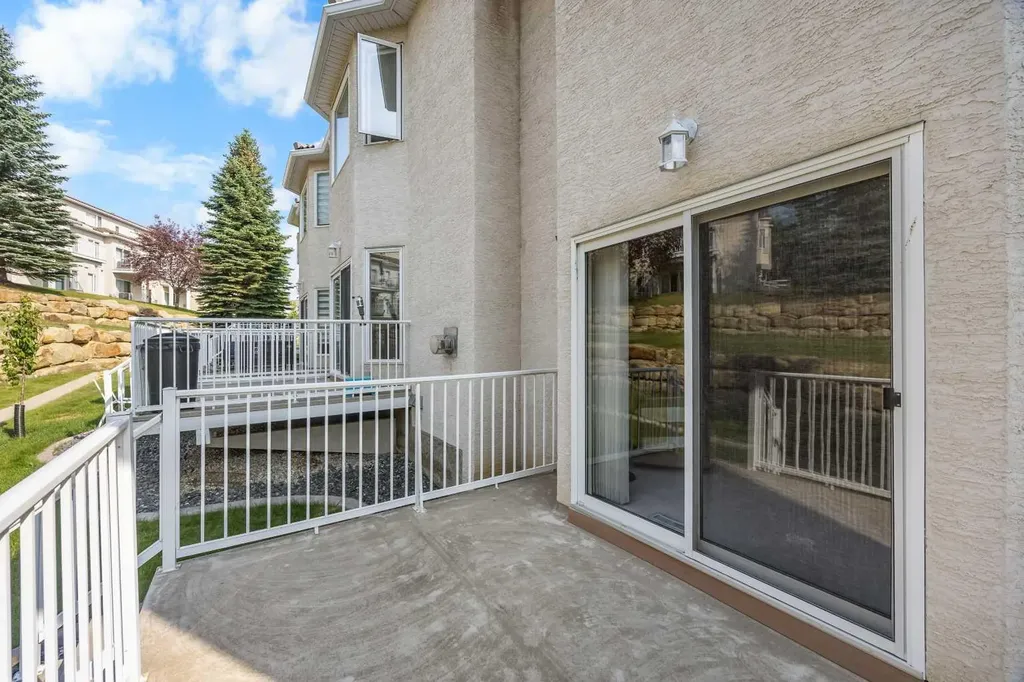 36 Hamptons Link NW Calgary AB T3A 5V9