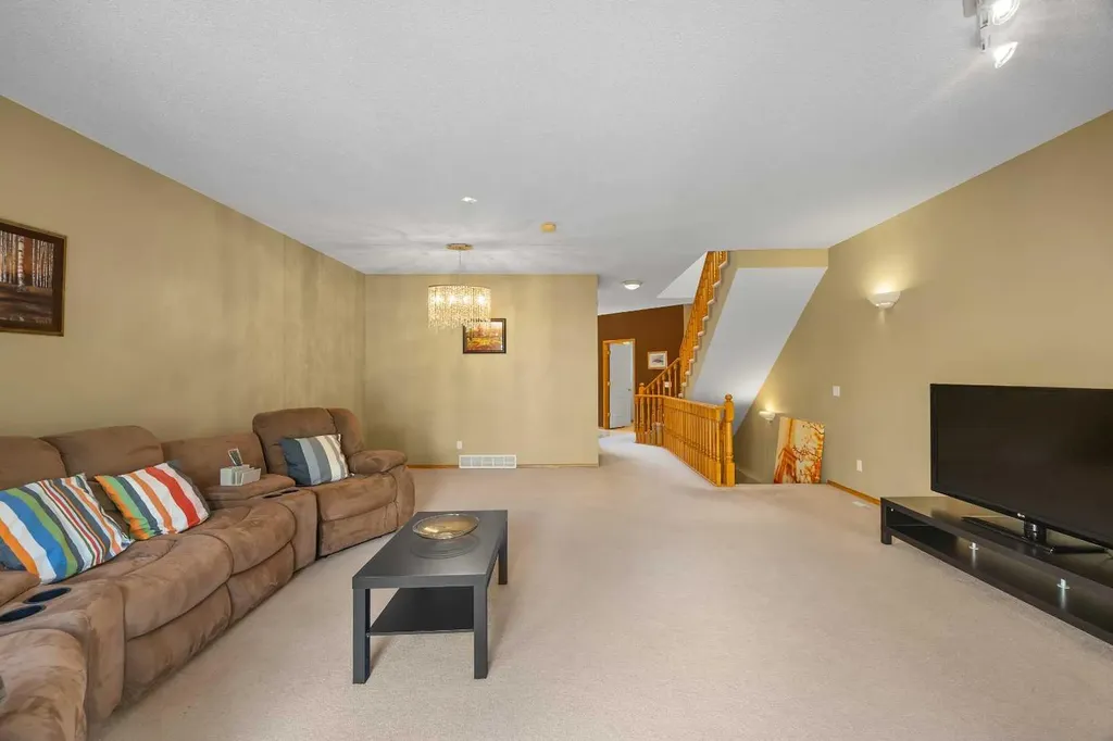 36 Hamptons Link NW Calgary AB T3A 5V9