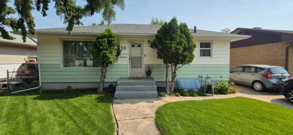 30 Cochran Drive NW Medicine Hat AB T1A6Y7