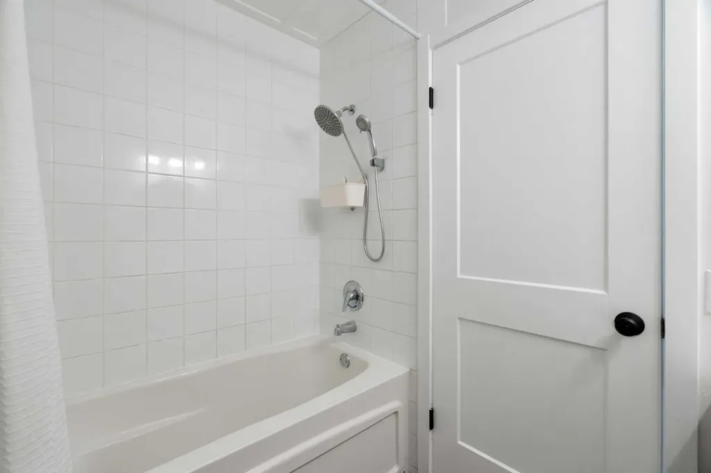 8424 Berkley Road NW Calgary AB T3K 1B4