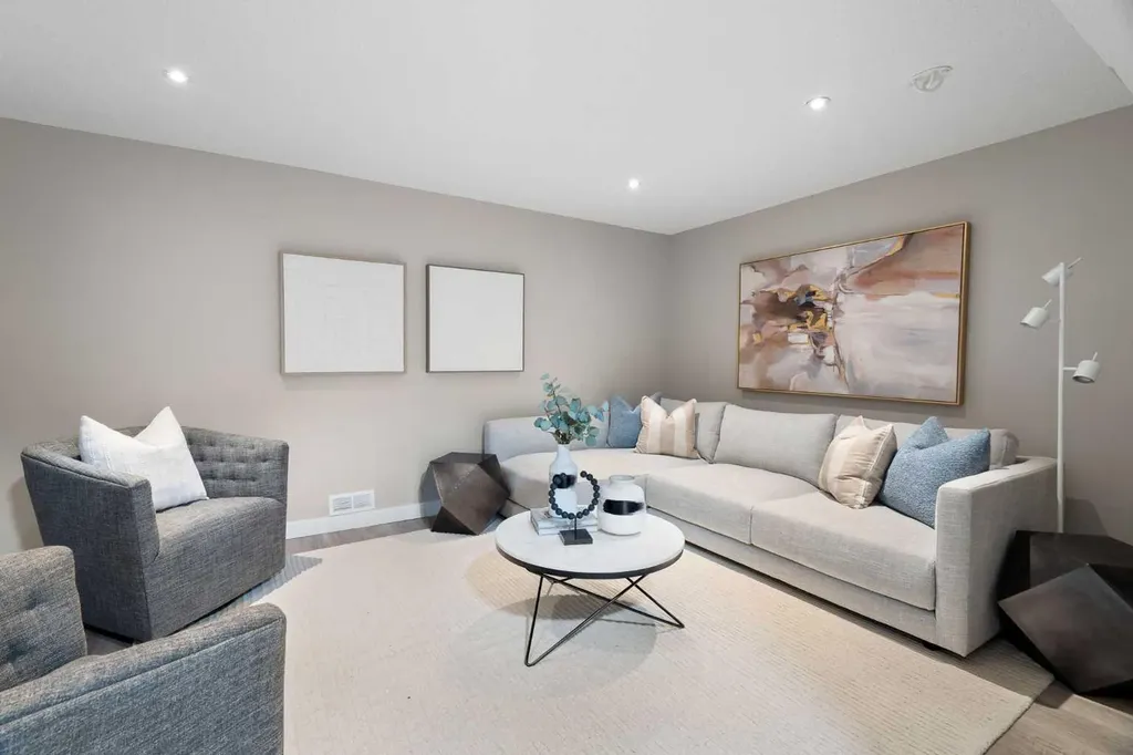 8424 Berkley Road NW Calgary AB T3K 1B4