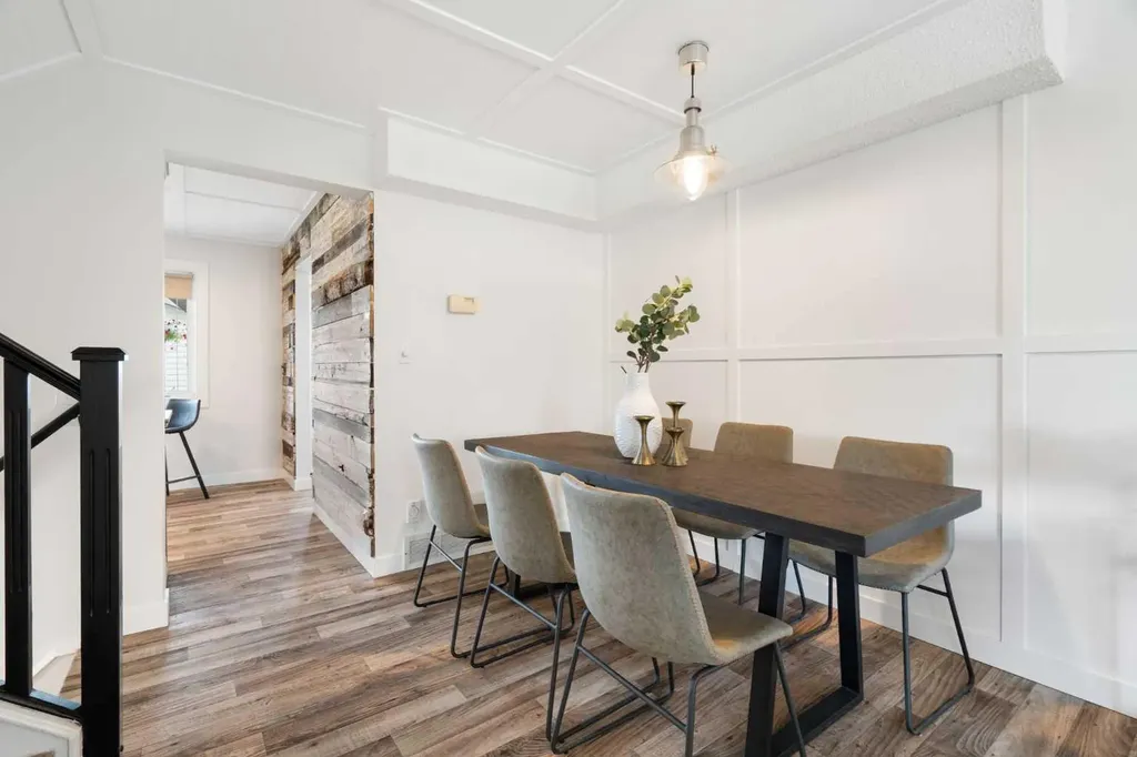 8424 Berkley Road NW Calgary AB T3K 1B4