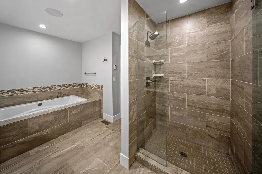 19 Creekside Mews Canmore AB T1W 0J4