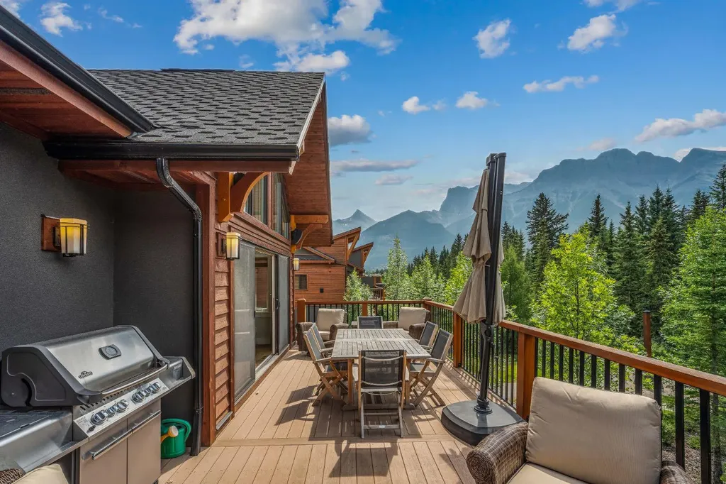 19 Creekside Mews Canmore AB T1W 0J4