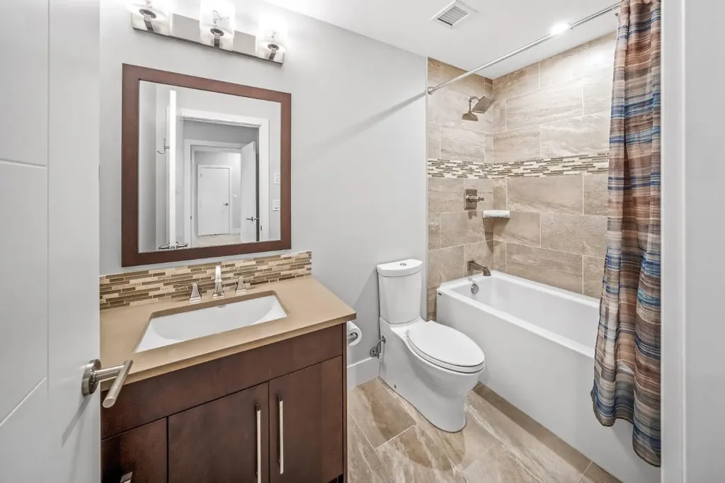 19 Creekside Mews Canmore AB T1W 0J4