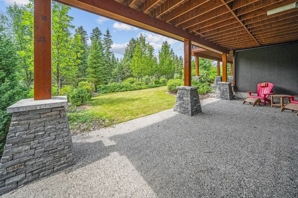 19 Creekside Mews Canmore AB T1W 0J4