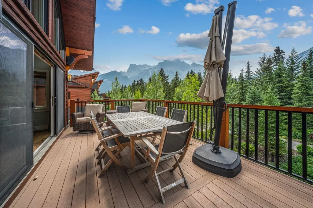 19 Creekside Mews Canmore AB T1W 0J4