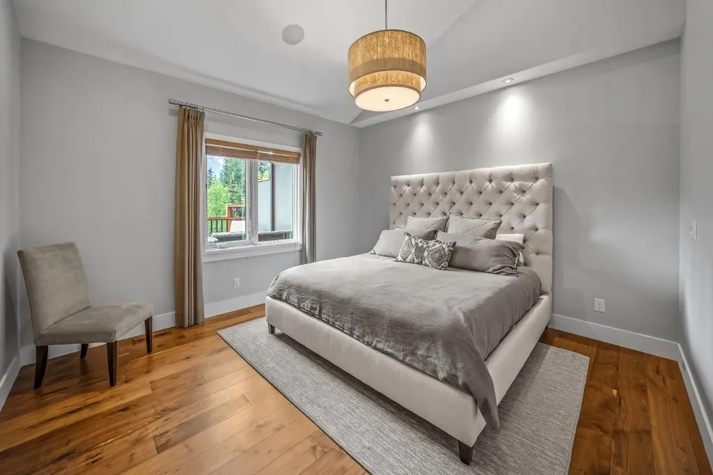 19 Creekside Mews Canmore AB T1W 0J4
