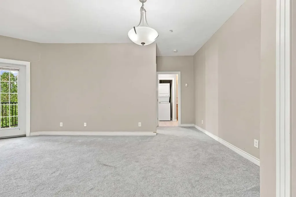 60 Royal Oak Plaza NW Calgary AB T3G 0A7