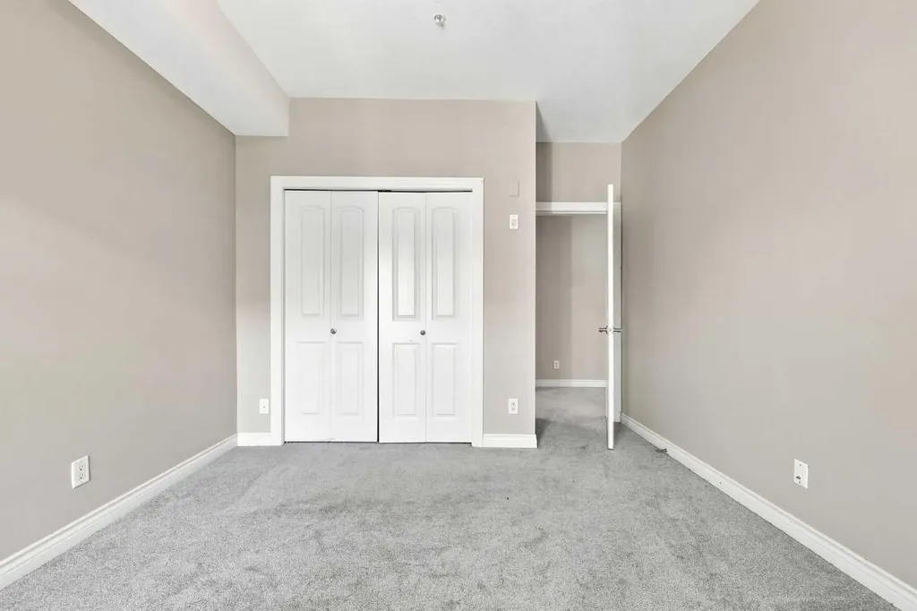 60 Royal Oak Plaza NW Calgary AB T3G 0A7