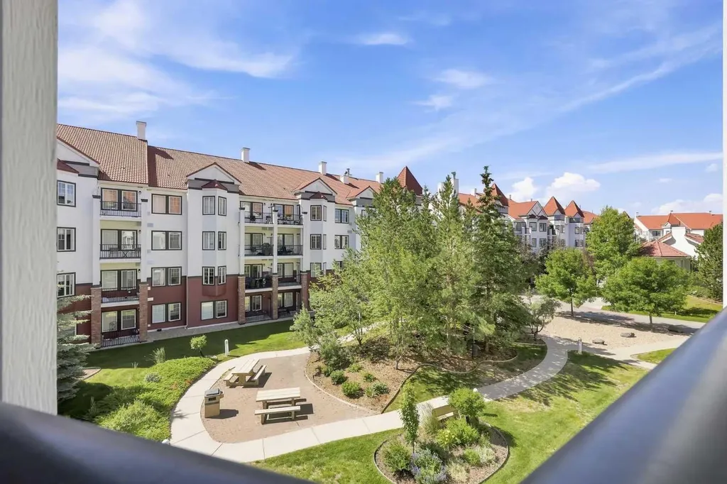 60 Royal Oak Plaza NW Calgary AB T3G 0A7