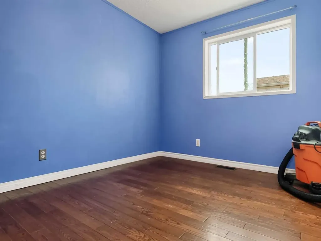 10826 98 Street Clairmont AB T8X 5E2