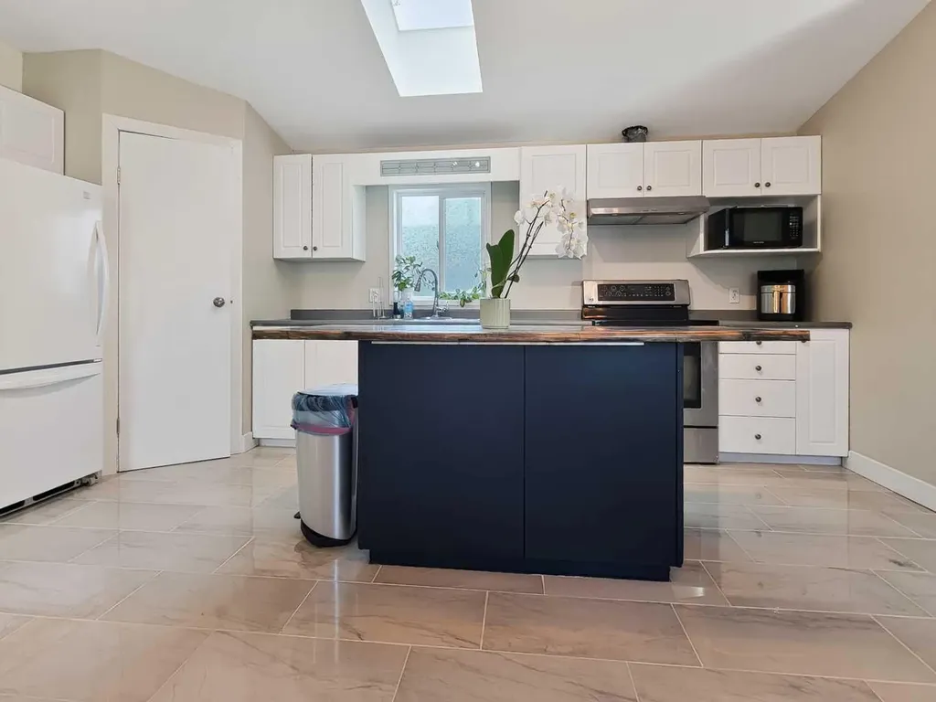 10826 98 Street Clairmont AB T8X 5E2