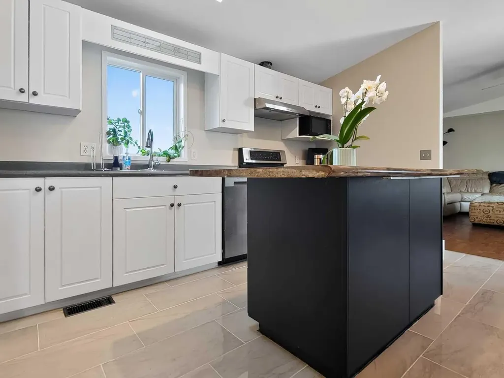 10826 98 Street Clairmont AB T8X 5E2