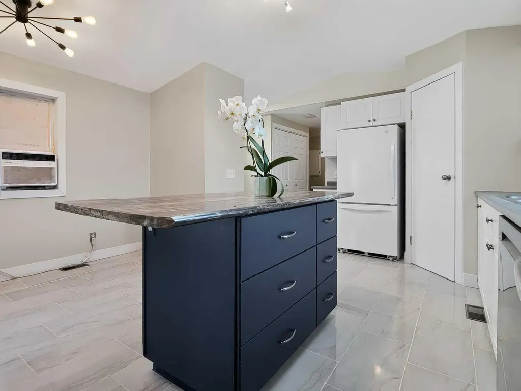 10826 98 Street Clairmont AB T8X 5E2
