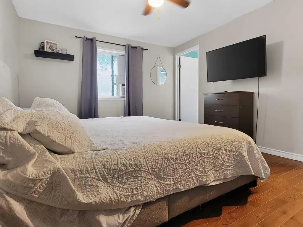 10826 98 Street Clairmont AB T8X 5E2