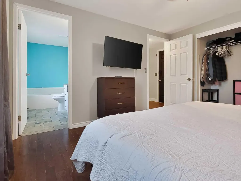 10826 98 Street Clairmont AB T8X 5E2