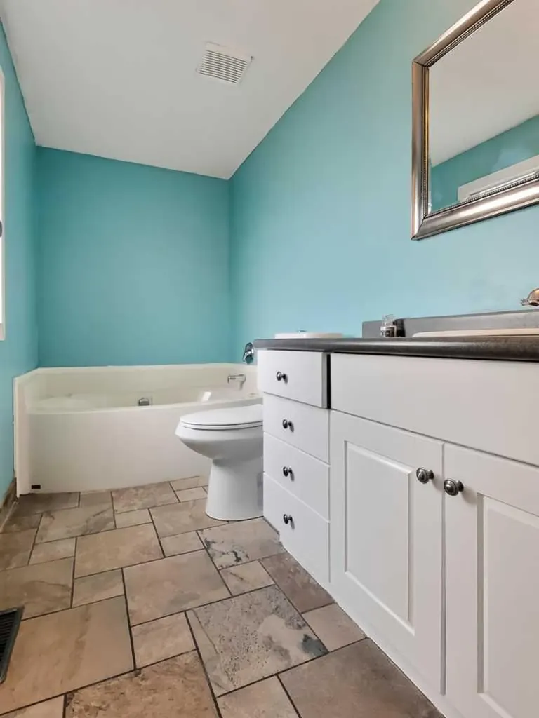 10826 98 Street Clairmont AB T8X 5E2