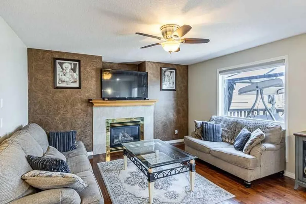8389 Saddleridge Drive NE Calgary AB T3J4W9