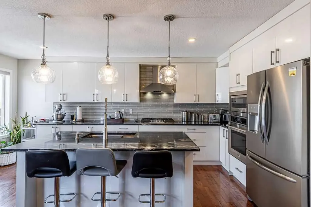 8389 Saddleridge Drive NE Calgary AB T3J4W9