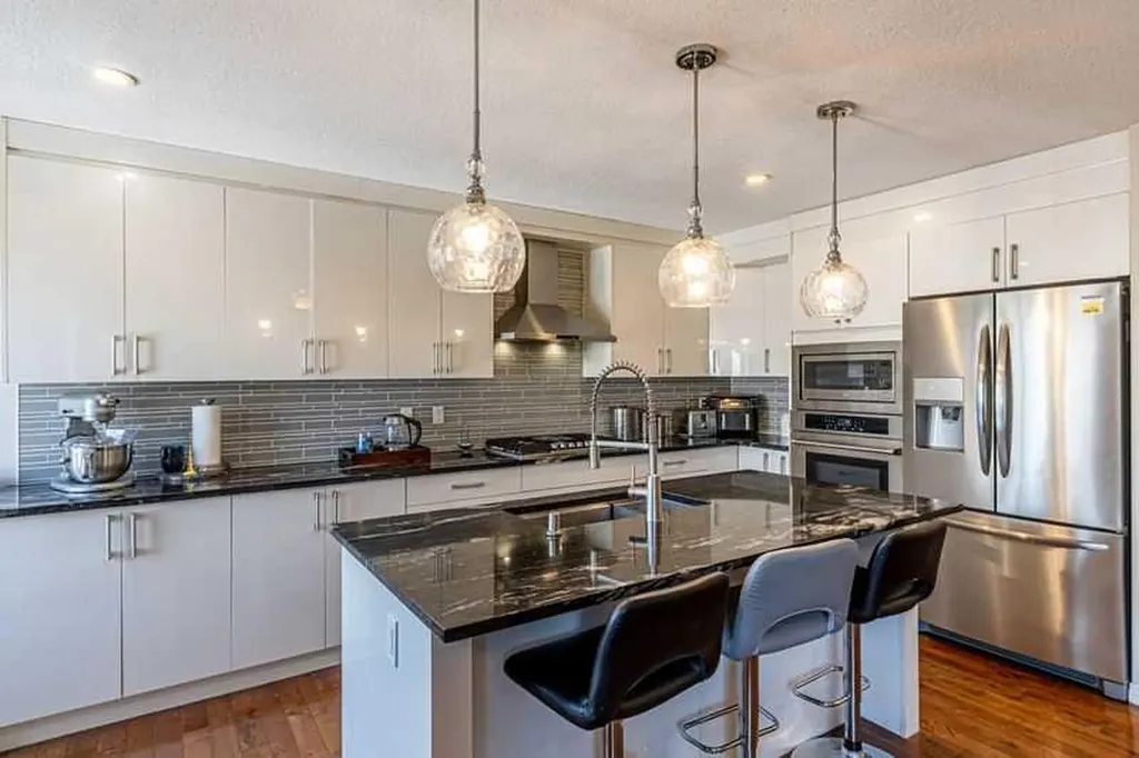 8389 Saddleridge Drive NE Calgary AB T3J4W9