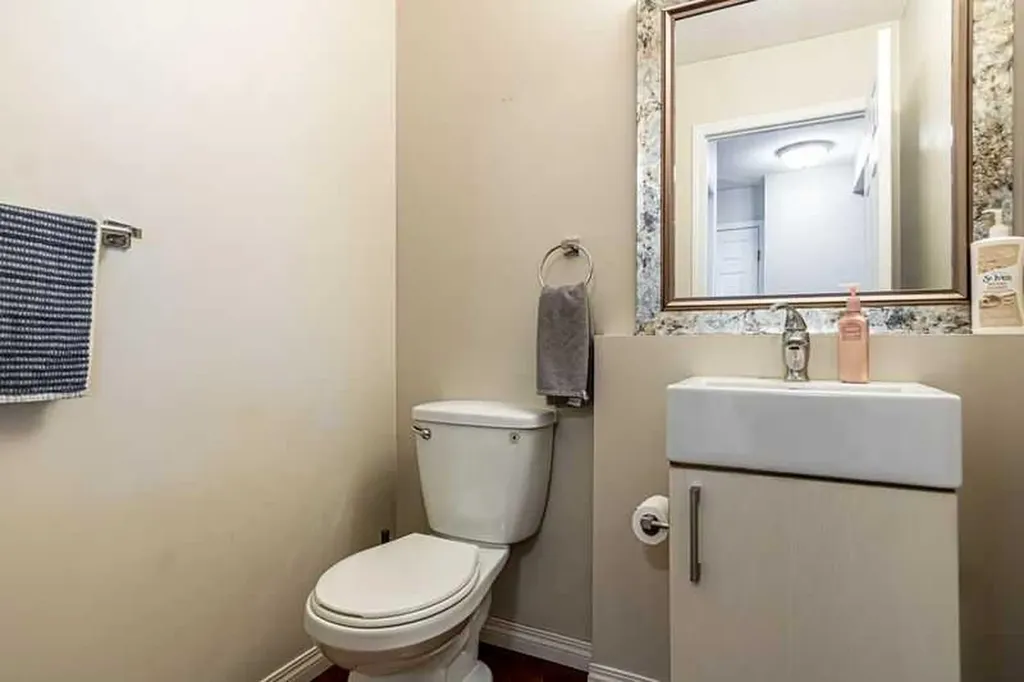 8389 Saddleridge Drive NE Calgary AB T3J4W9