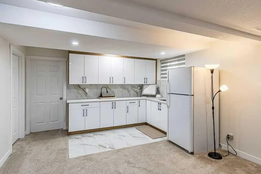 8389 Saddleridge Drive NE Calgary AB T3J4W9