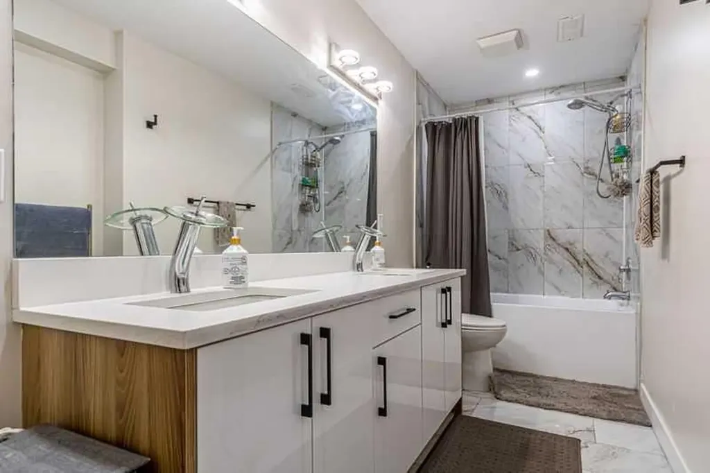 8389 Saddleridge Drive NE Calgary AB T3J4W9