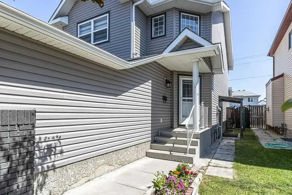8389 Saddleridge Drive NE Calgary AB T3J4W9