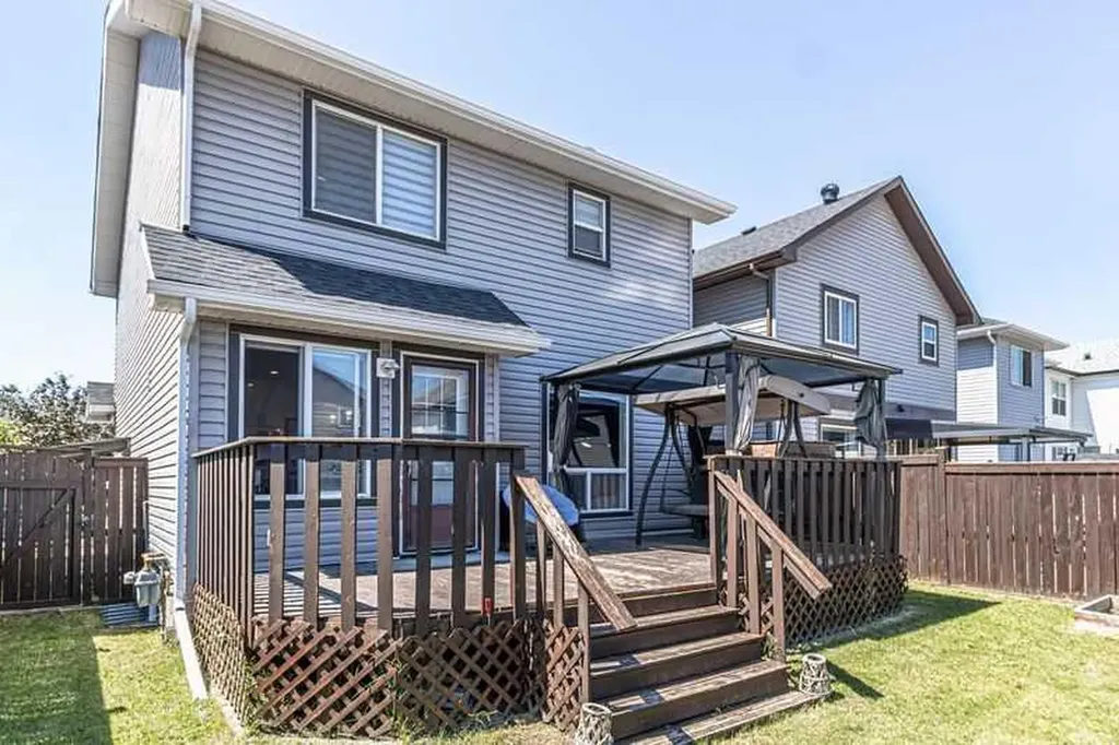 8389 Saddleridge Drive NE Calgary AB T3J4W9