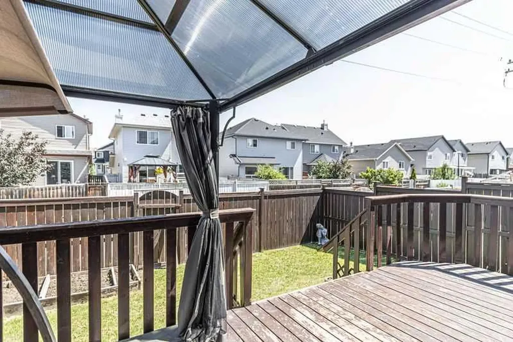 8389 Saddleridge Drive NE Calgary AB T3J4W9