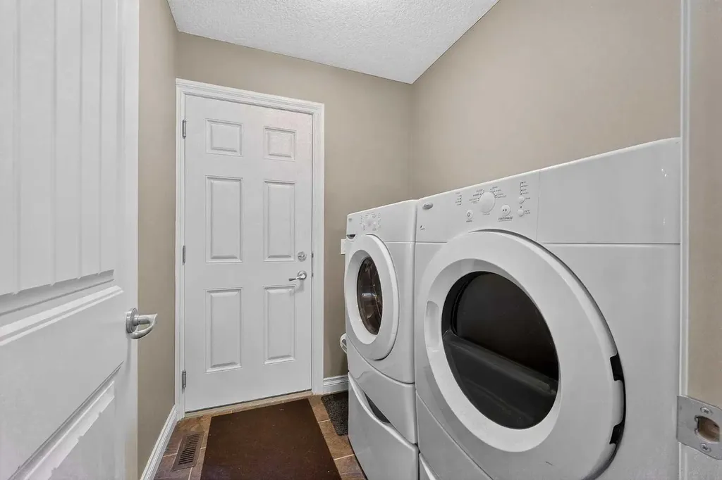 138 Hanson Drive NE Langdon AB T0J 1X1