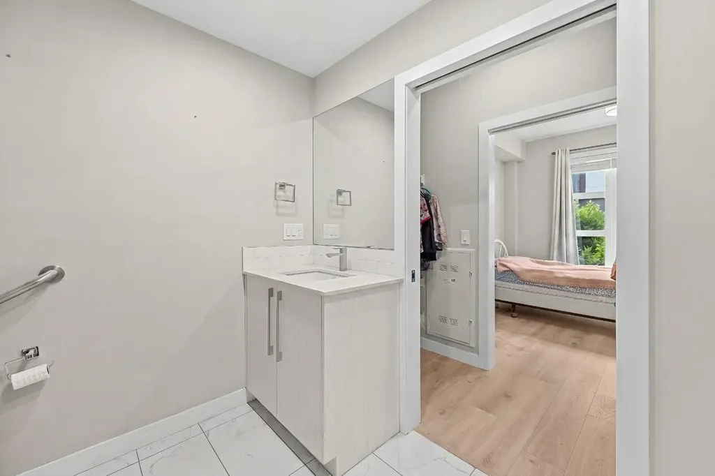 383 Smith Street NW Calgary AB T3B6J9