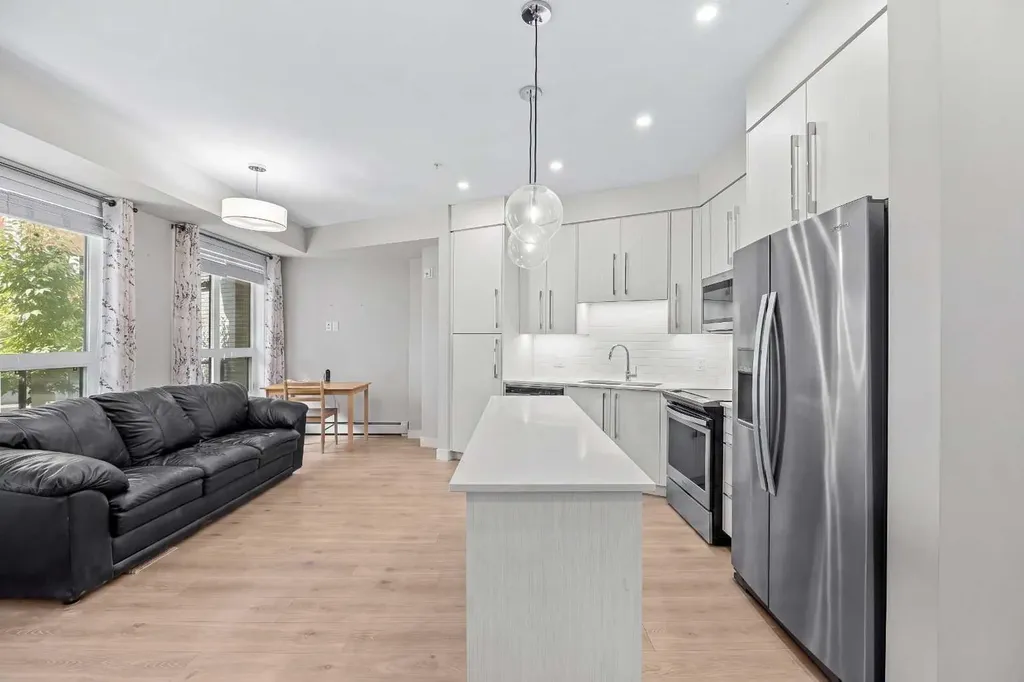 383 Smith Street NW Calgary AB T3B6J9