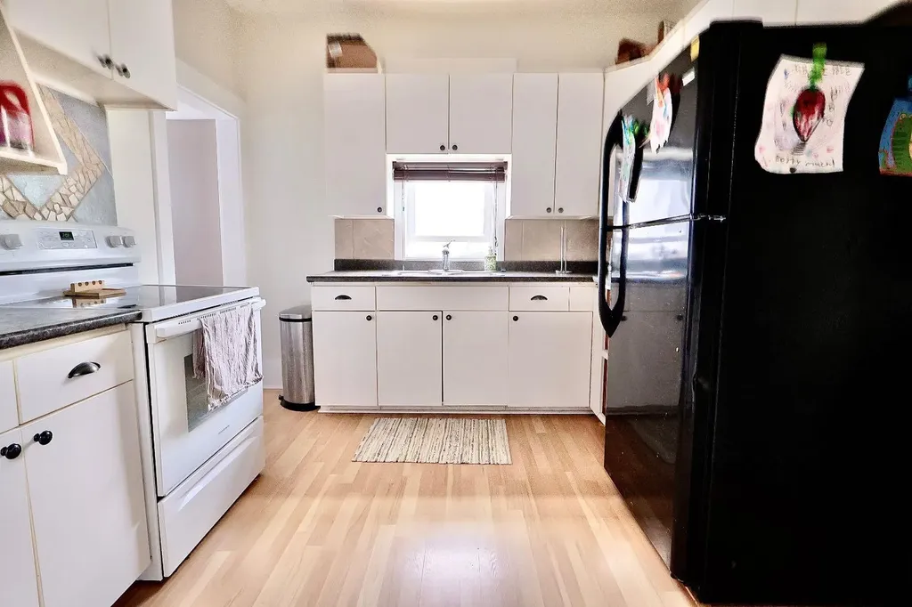 109 3 Avenue E Oyen AB T0J2J0