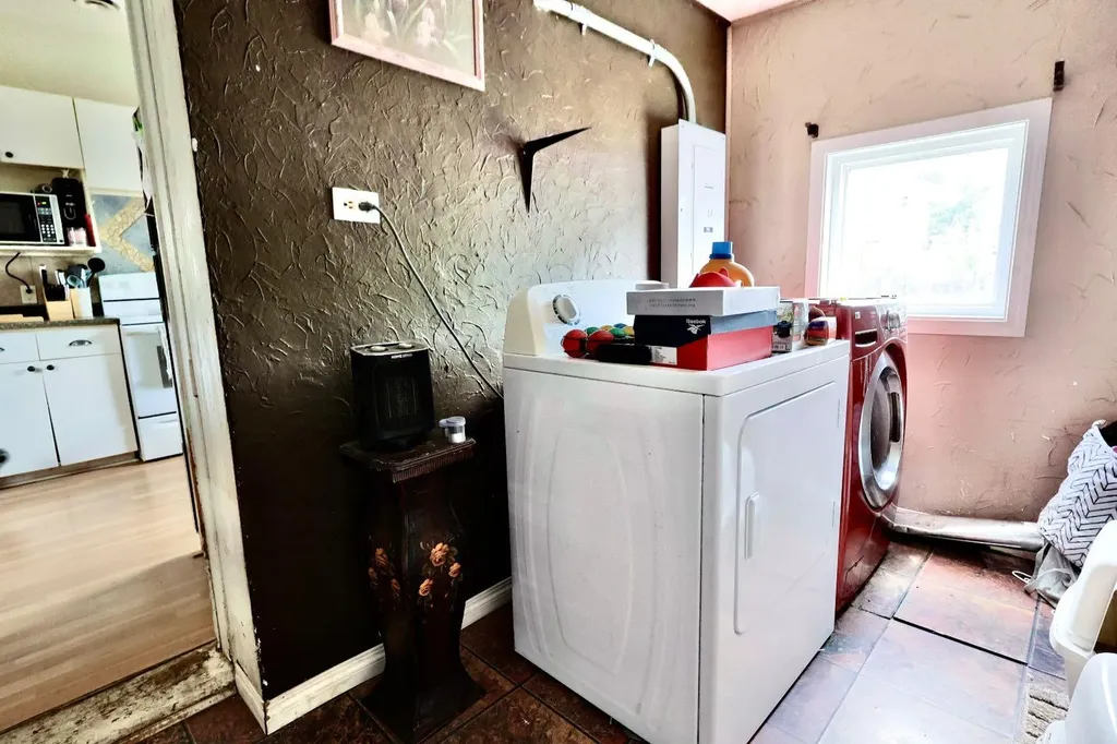 109 3 Avenue E Oyen AB T0J2J0
