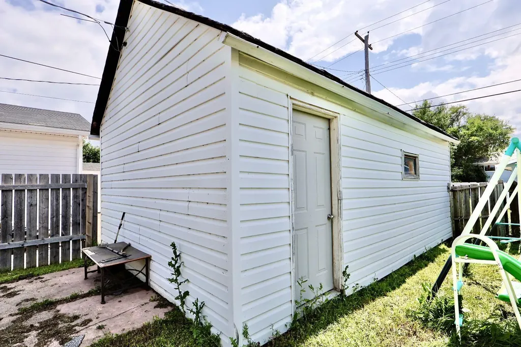 109 3 Avenue E Oyen AB T0J2J0