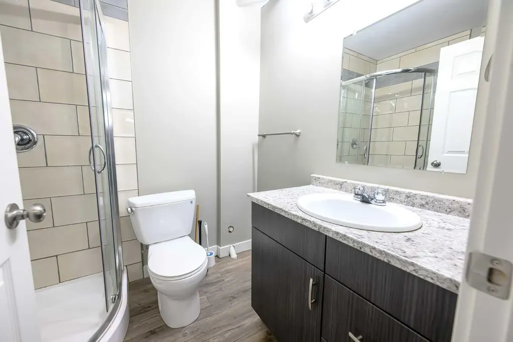 9413 123 Avenue Grande Prairie AB T8V5Y4
