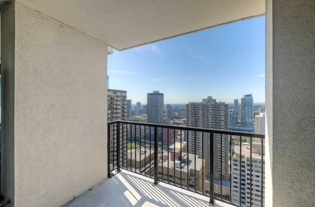 930 6 Avenue SW Calgary AB T2P 1J3