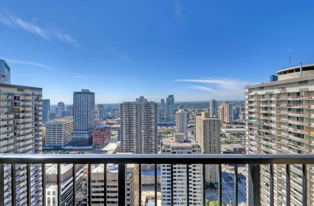 930 6 Avenue SW Calgary AB T2P 1J3
