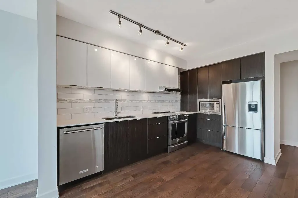 930 6 Avenue SW Calgary AB T2P 1J3