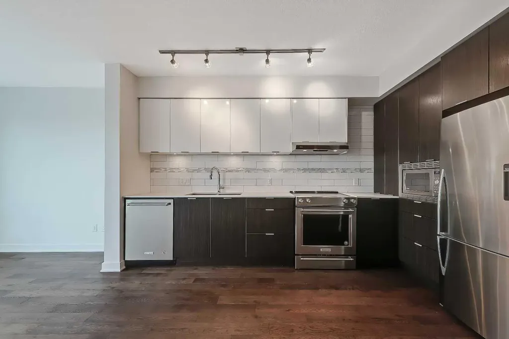 930 6 Avenue SW Calgary AB T2P 1J3