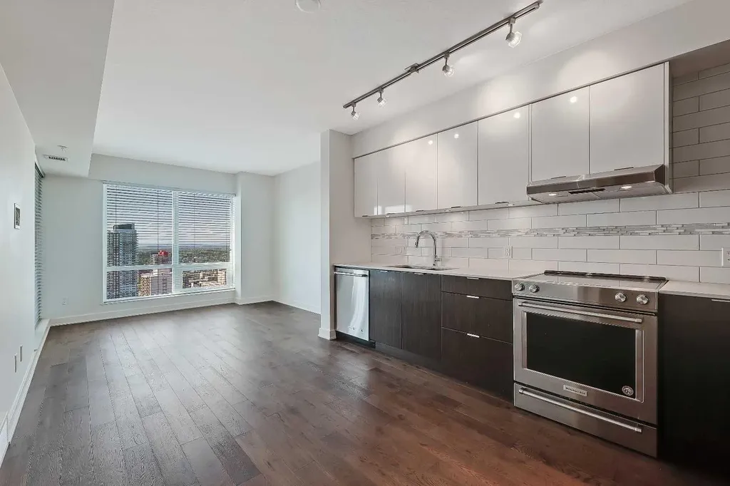 930 6 Avenue SW Calgary AB T2P 1J3
