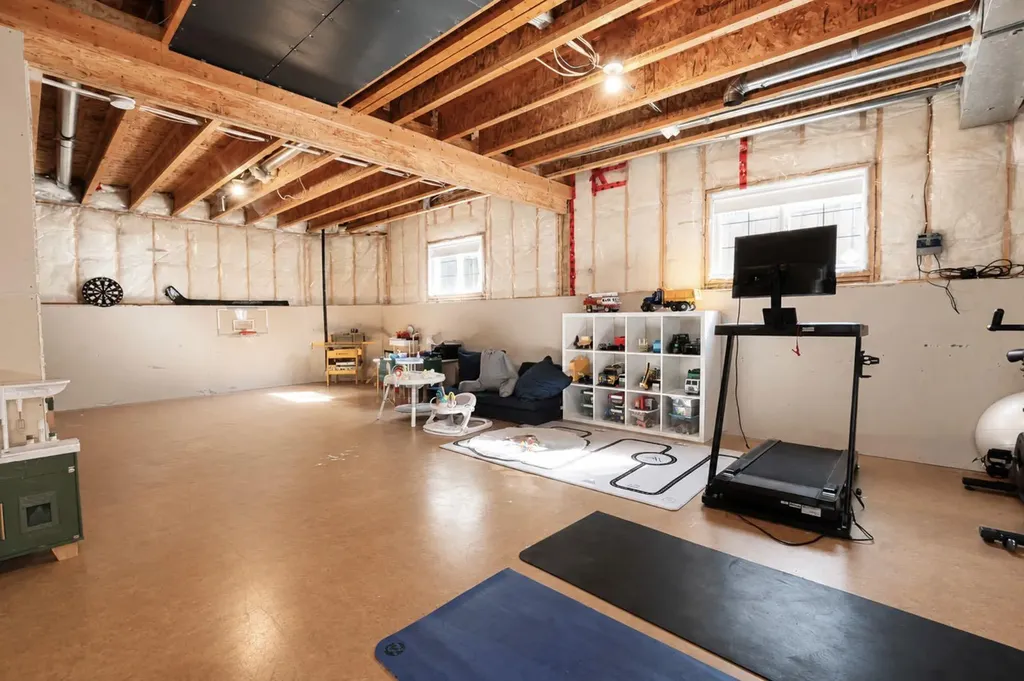 11078 67 Avenue Grande Prairie AB T8W 2Y9