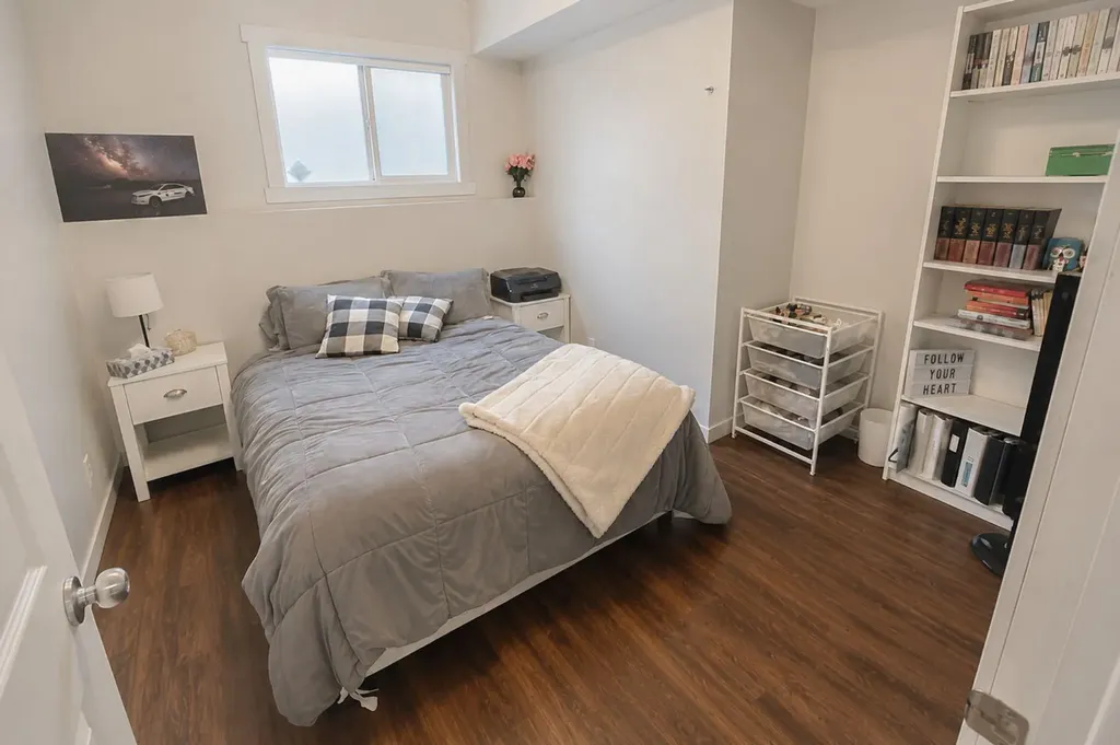 11078 67 Avenue Grande Prairie AB T8W 2Y9