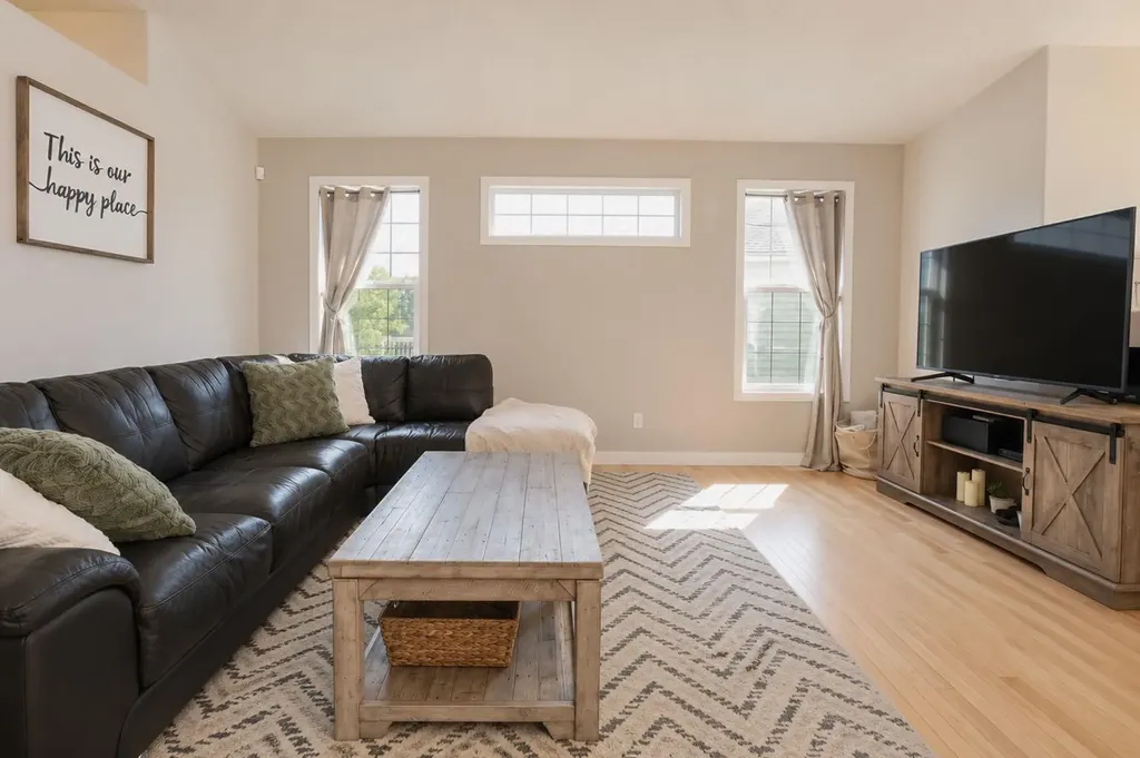 11078 67 Avenue Grande Prairie AB T8W 2Y9
