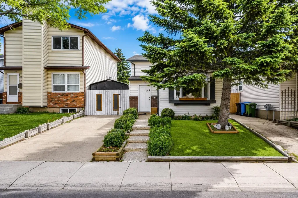 3614 39 Street NE Calgary AB T1Y 5H6