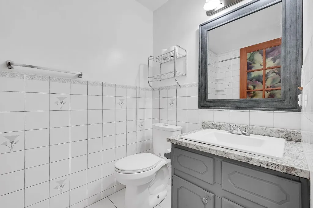 3614 39 Street NE Calgary AB T1Y 5H6