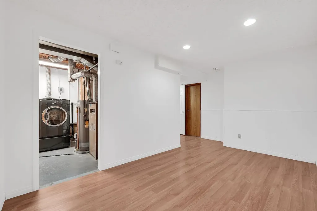 3614 39 Street NE Calgary AB T1Y 5H6